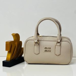 miu canta