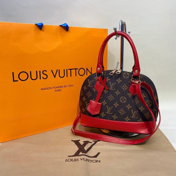 LOUİS VUİTTON EL ÇANTALARI