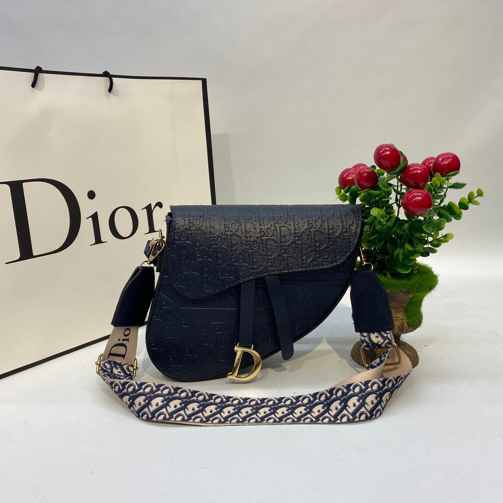 ASKILI TOPTAN GUCCİ MARKA ÇANTA