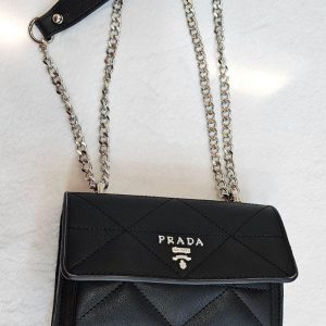 prada askili kadin cantasi