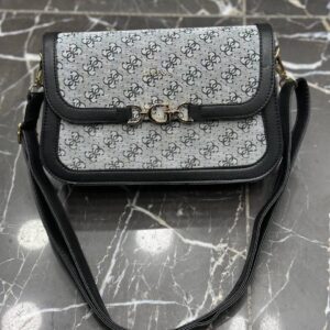 askılı guess canta