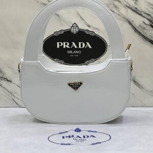 Prada Yeni Sezon Kadın Çantası