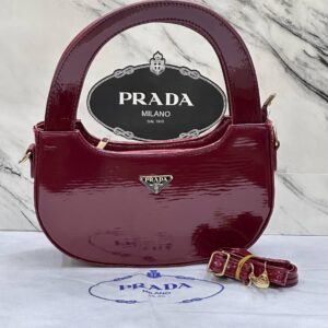 Prada Yeni Sezon Kadın Çantası