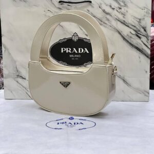 Prada Yeni Sezon Kadın Çantası
