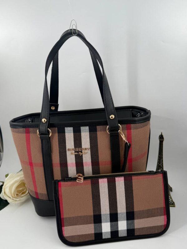 Burberry Kanvas Omuz Çantası