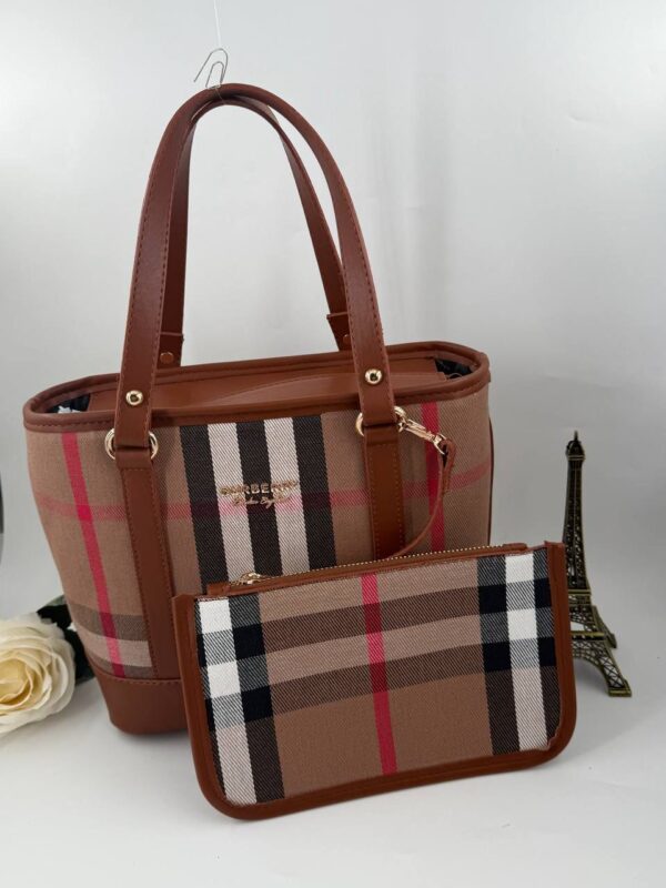 Burberry Kanvas Omuz Çantası