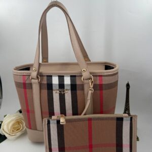 Burberry Kanvas Omuz Çantası